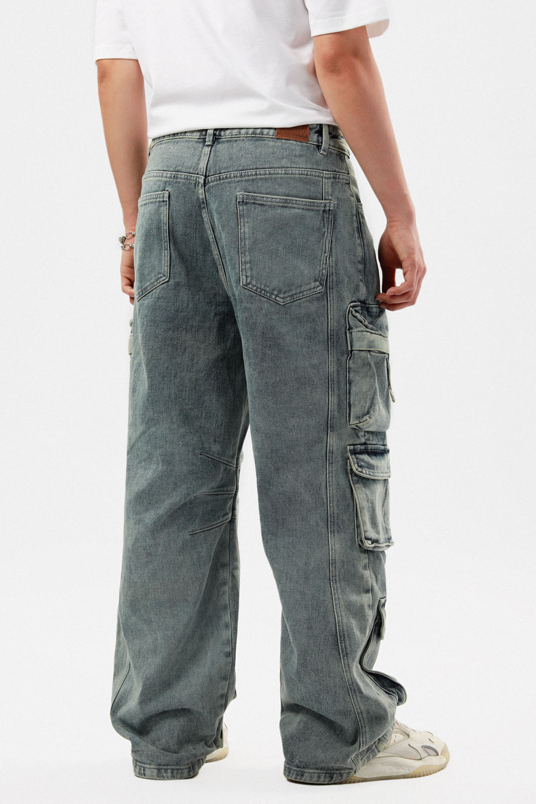 Denim with Cargo Pockets | TEN11